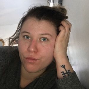 Meet your Posher, Faye