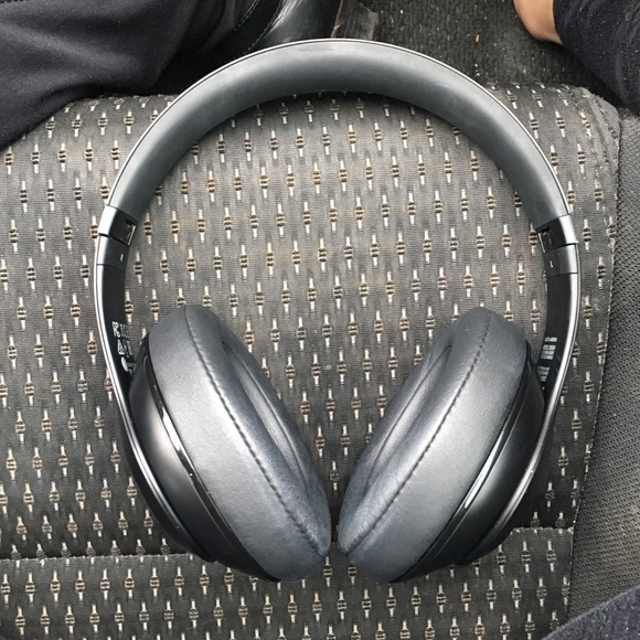 Wireless Beats. - image 1