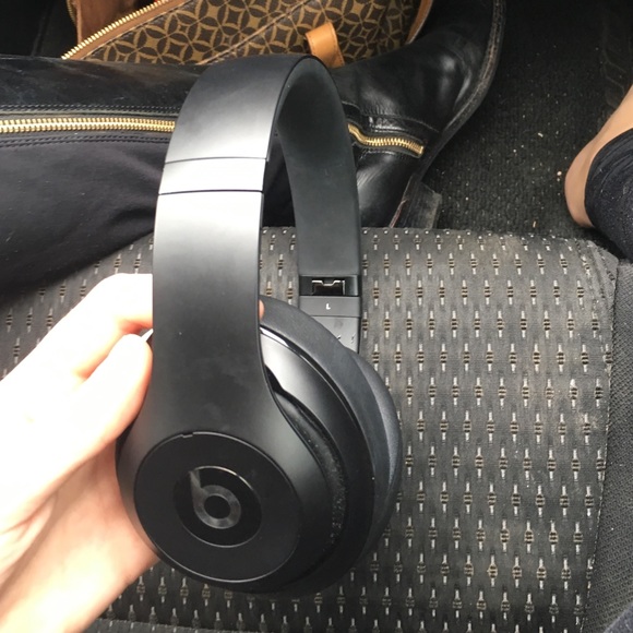 Wireless Beats. - image 2