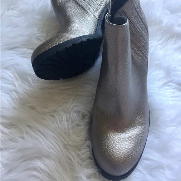 Brushed gold ankle boots from Target. Sam & Libby - Picture 3 of 4
