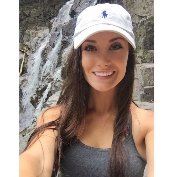 Meet your Posher, Krysta - Picture 1 of 1