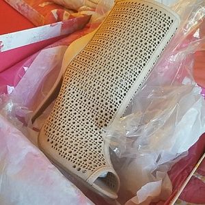 👡👢Chinese Laundry Jupiter Bootie 👡👢