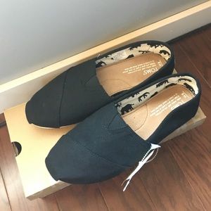 TOMS shoes