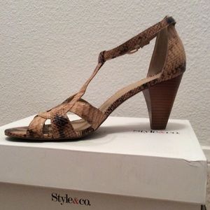 Tahari Snake Print Shoes