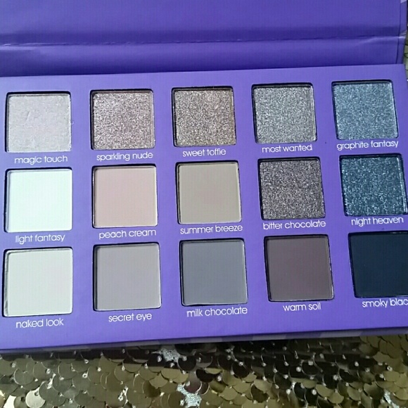 SALE! Natural eyeshadow palette shimmer/ matte NEW - Picture 2 of 4