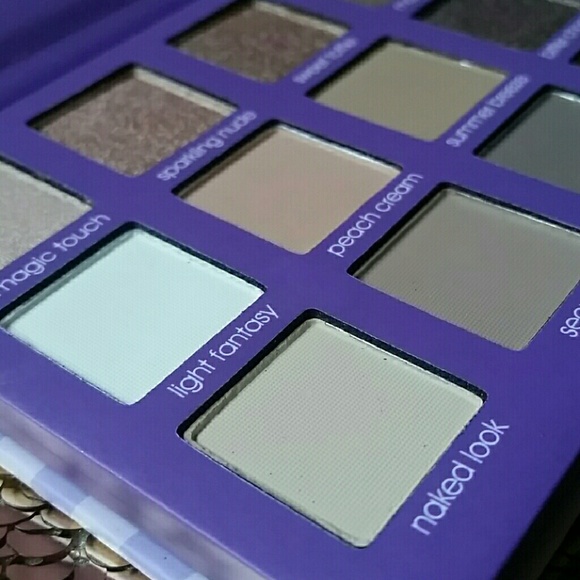SALE! Natural eyeshadow palette shimmer/ matte NEW - Picture 3 of 4