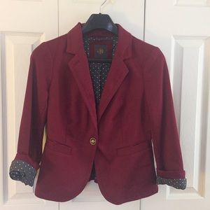 🌟NEW LISTING! Maroon Blazer