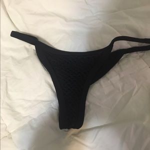 TRADED-POSH PUA black bottoms