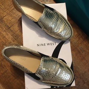 Nine West Gold Slip On Size 5
