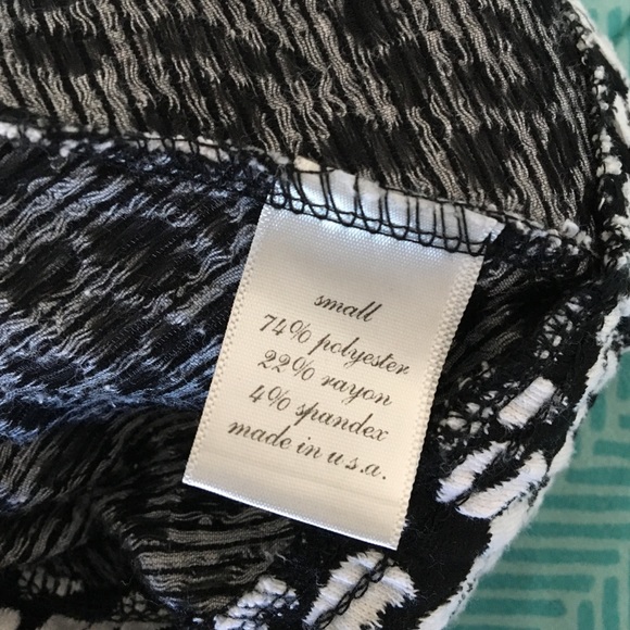 Francesca's Black skirt with white print. - Picture 2 of 3