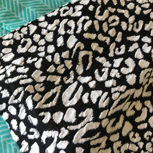 Francesca's Black skirt with white print. - Picture 3 of 3