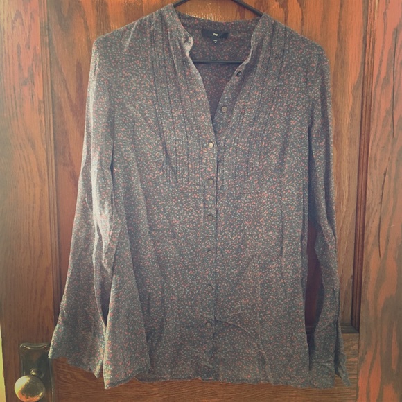Medium Flowered Gap Buttonup