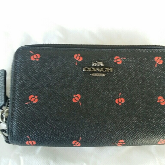 Coach According 2 Zipper Wallet SOLD