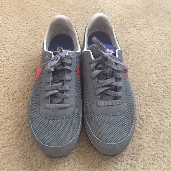 NIke sneakers - Picture 2 of 3