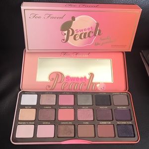 Too faced Sweet Peach Eyeshadow Collection 🍑