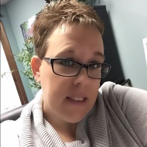 Meet your Posher, Stacy