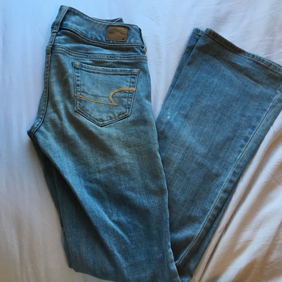 American Eagle Light-Wash Artist Jeans
