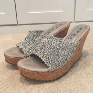 Hype cork and silver mesh wedge