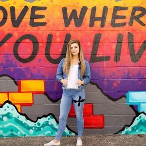 Meet your Posher, Sara