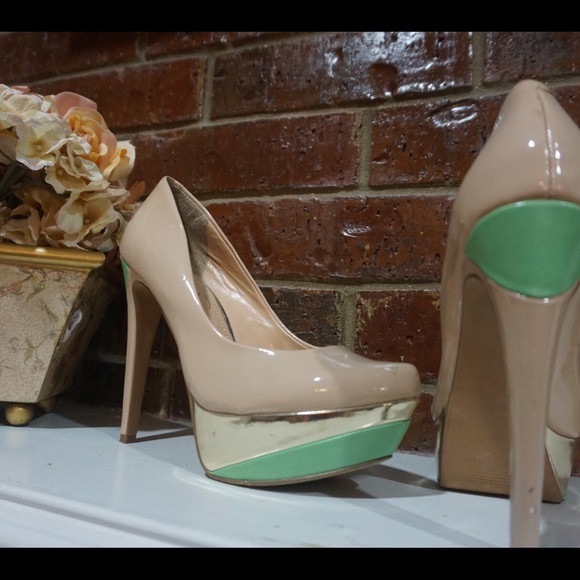 Jessica Simpson Pumps