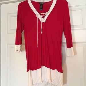 Bisou Bisou SM Tunic Red White V Neck Cute!