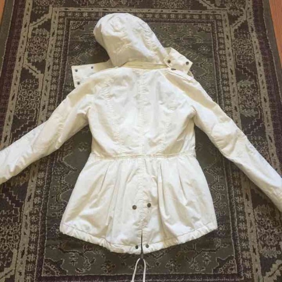 Authentic Burberry Jacket - Picture 4 of 4