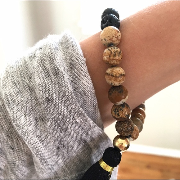 {twilight gypsy collective} lava stone bracelet - Picture 2 of 3