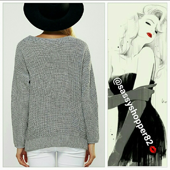 🚨SOLD OUT🚨'ALEXIA' Gray Knitted sweater - Picture 2 of 3