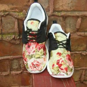 Custom Nike Roshe Run- Polka Dots GREEN Red Flora