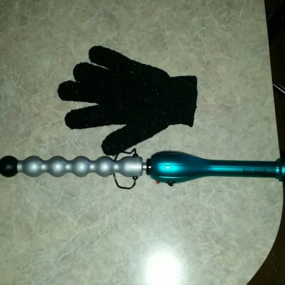 Tigi Bedhead Rock N Roller with heat styling glove