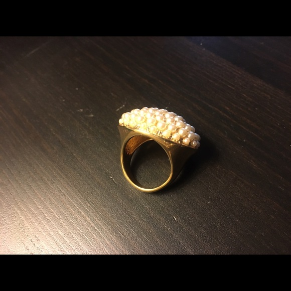 Costume pearl ring - Picture 3 of 3