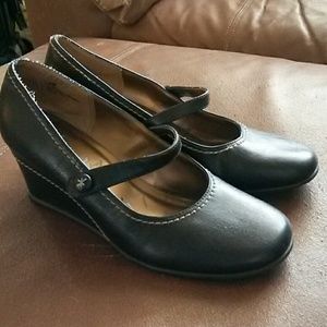 9W Mary Jane Style Heels
