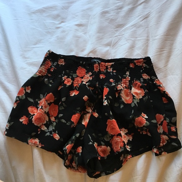 Forever 21 Chiffon Scrunch Waist Shorts
