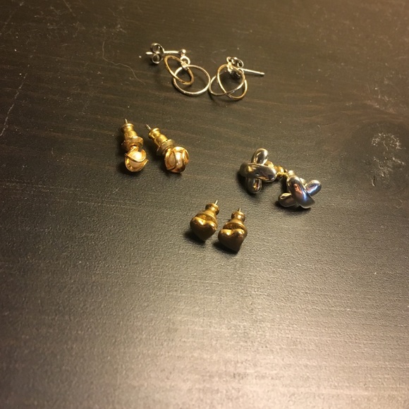 Set of 4 pairs earrings
