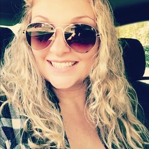 Meet your Posher, Karissa