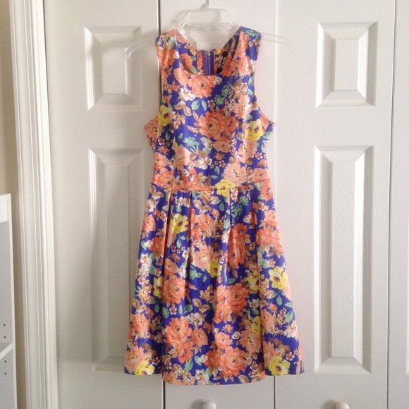 Ark & Co Dresses & Skirts - Floral Dress ♡
