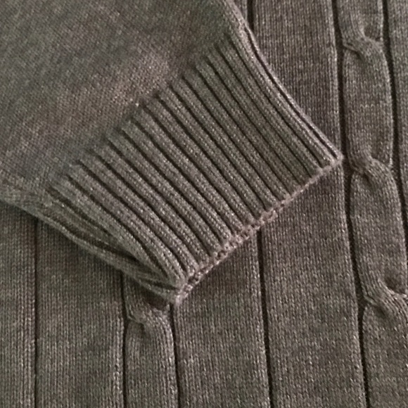 Sweet sweater! - Picture 3 of 3