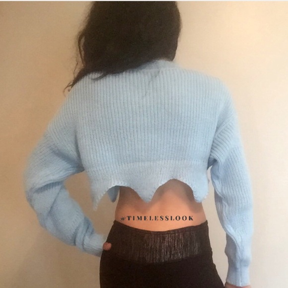Tops - Kylie Jenner blue Loungy scalloped cropped sweater Tops - Kylie Jenner blue Loungy scalloped cropped sweater