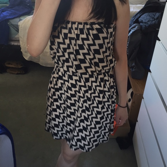 Strapless chevron dress