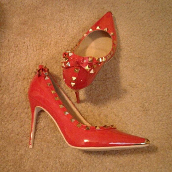 NWOT candy apple Red 4" heels fits like8 labeled 9