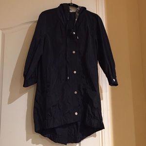 Rain coat, quarter sleeve!