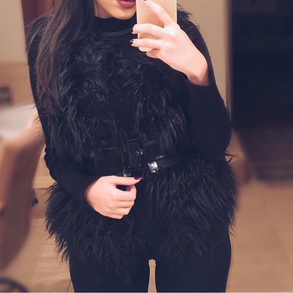 LAST ONE - Faux Fur Feather Vest - Picture 4 of 4