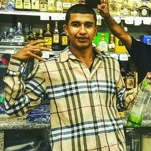 Meet your Posher, Luis