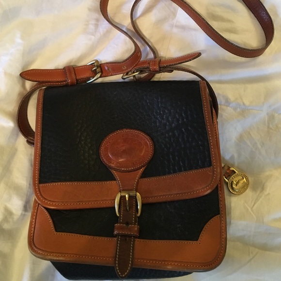 Dooney and Bourke Women's crossbody purse