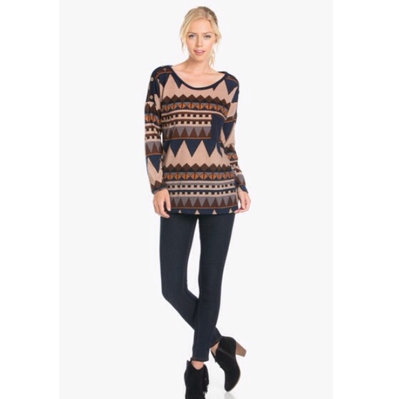 ⏳LAST ONE⏳Navajo Button Print Top - Picture 5 of 5