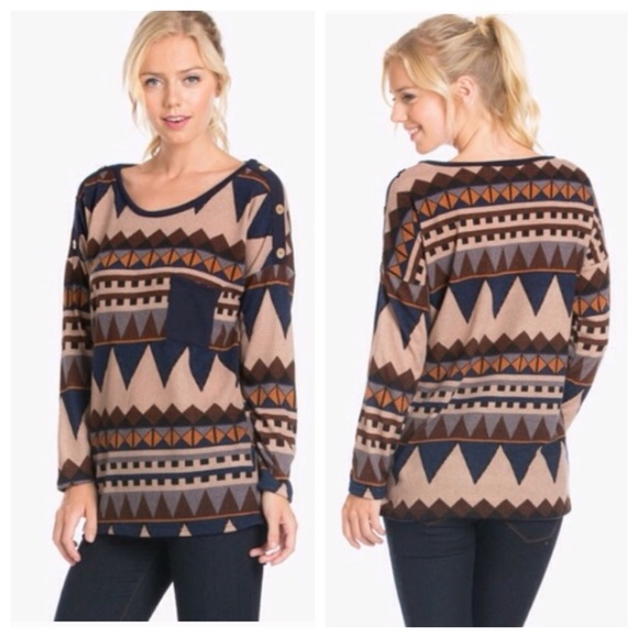 ⏳LAST ONE⏳Navajo Button Print Top - Picture 2 of 5