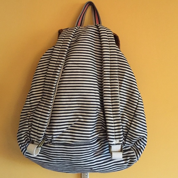 Backpack - Picture 4 of 4