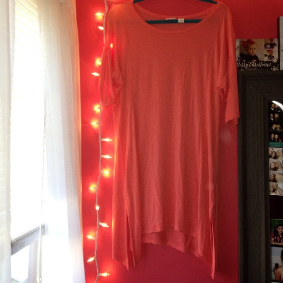 Coral quarter sleeve long top ✨