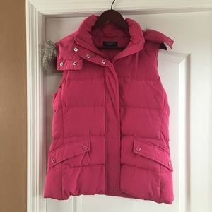 Talbots dusty pink vest w/ removable fur hood