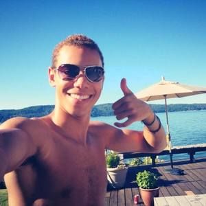 Meet your Posher, Shane